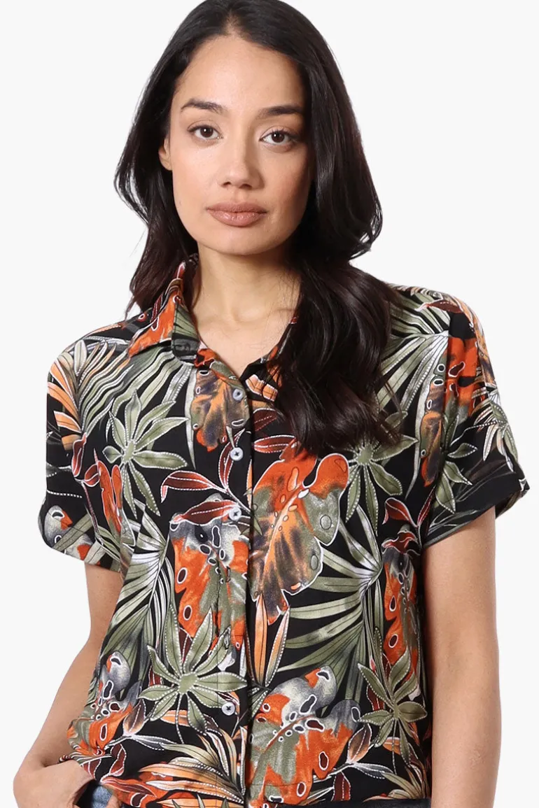 Beecher Brook Leaf Pattern Cropped Short Sleeve Blouse - Black