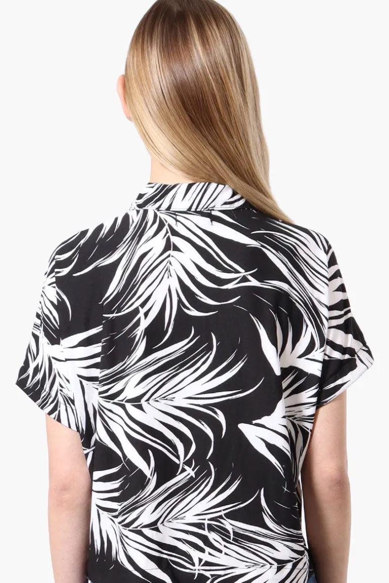 Beecher Brook Leaf Pattern Cropped Short Sleeve Blouse - Black