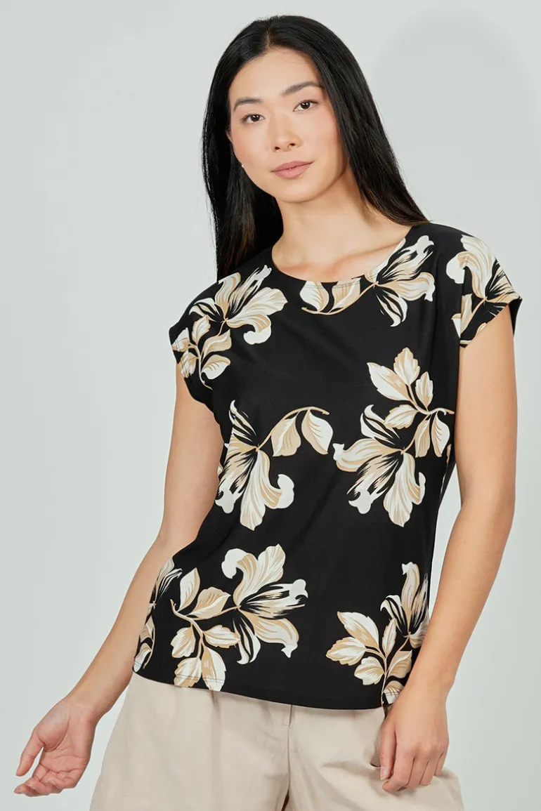 Beechers Brook Floral Circle Neck Tee - Black