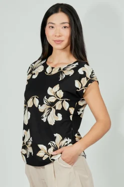 Beechers Brook Floral Circle Neck Tee - Black