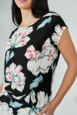 Beechers Brook Floral Circle Neck Tee - Black