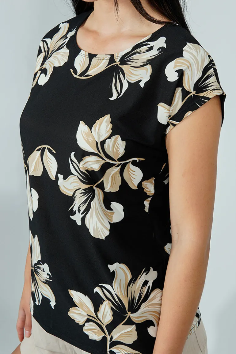 Beechers Brook Floral Circle Neck Tee - Black