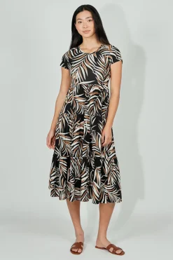Beechers Brook Leaf Print Short Sleeve Tiered Midi Dress - Black