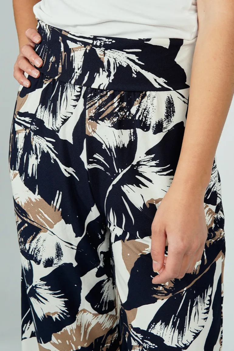 Beechers Brook Leaf Print Fold Over Cropped Pants - Navy