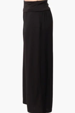Costa Blanca Solid Fold Over Cropped Pants - Black