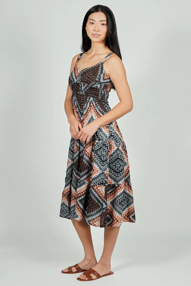 Limite Geometric Print Smocked Waist Maxi Dress - Black