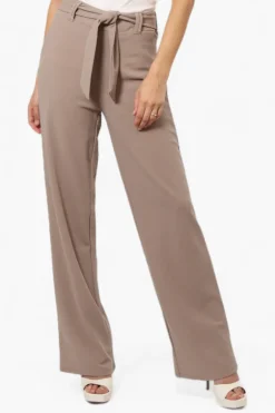 Limite Solid Belted Pants - Beige